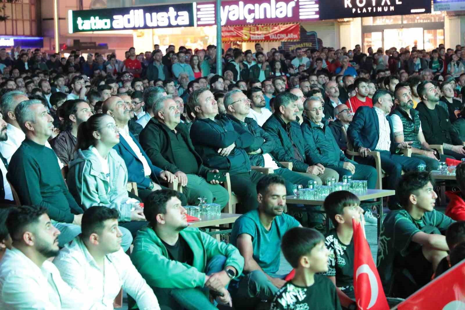 Erzincan’da çeyrek final coşkusu
