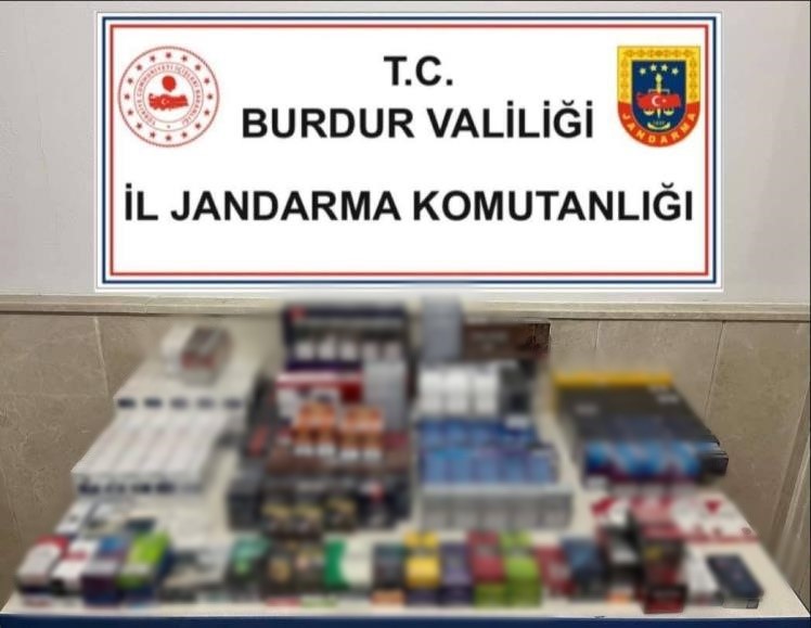 Burdur’da jandarmanın kaçakçılık ve uyuşturucu operasyonlarında 4 kişi tutuklandı
