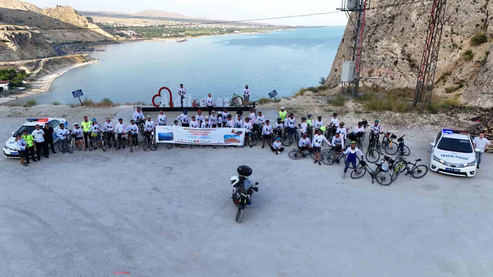 Bitlis Nemrut’tan Adıyaman Nemrut’a bisiklet turu sona erdi
