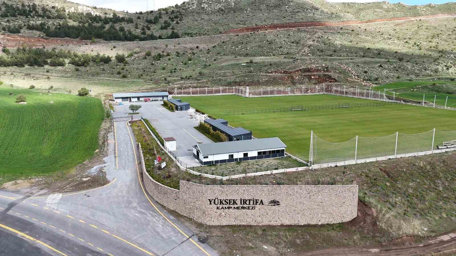 Profesyonel futbol takımlarının tercihi: Erciyes Yüksek İrtifa Kamp Merkezi
