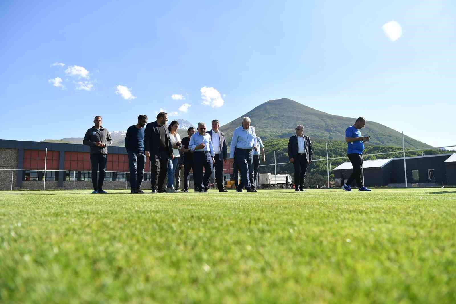 Profesyonel futbol takımlarının tercihi: Erciyes Yüksek İrtifa Kamp Merkezi
