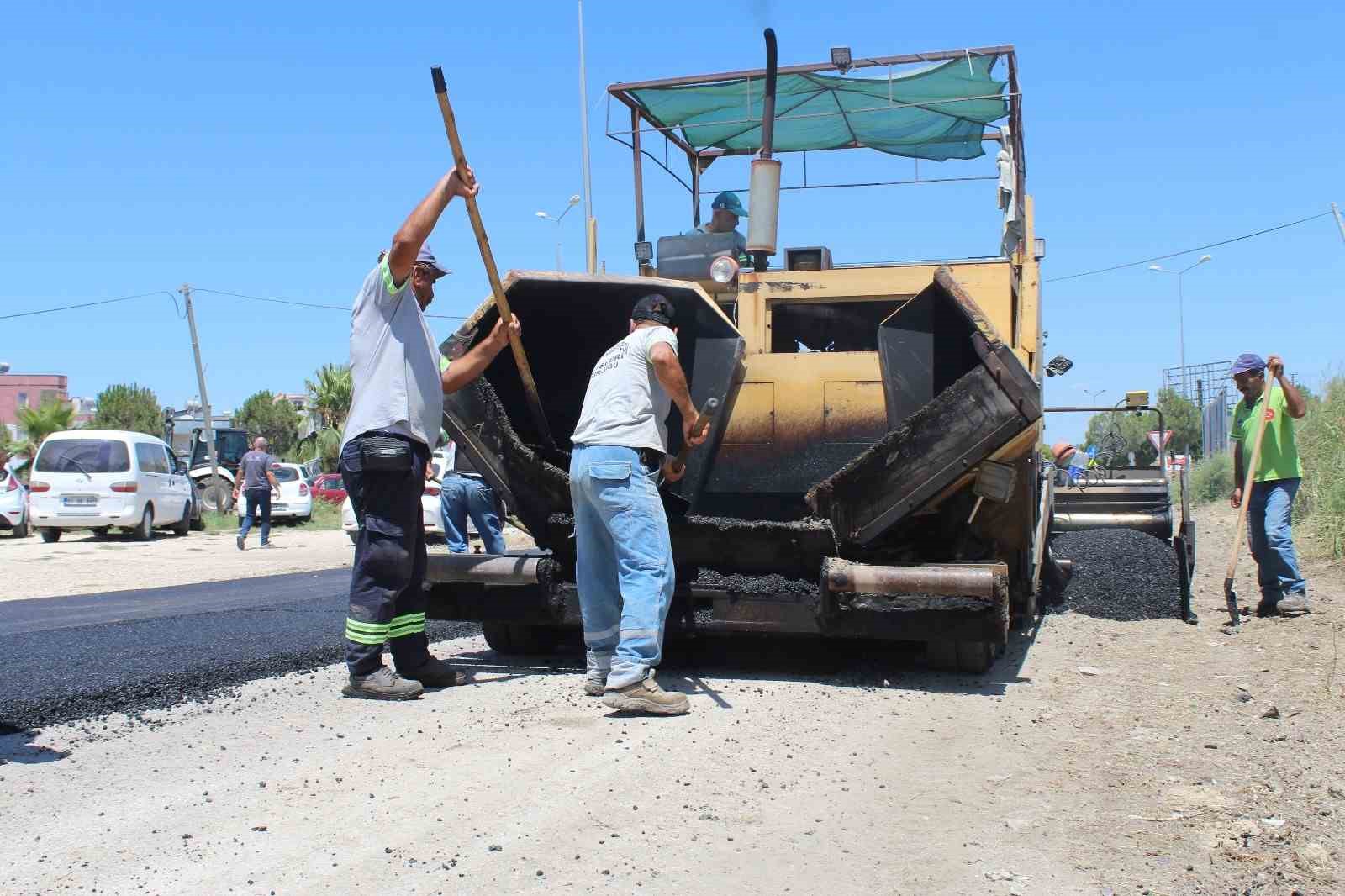 Ceyhan’da hurdaya ayrılan asfalt dökme makinesi onarılarak belediyeye kazandırıldı
