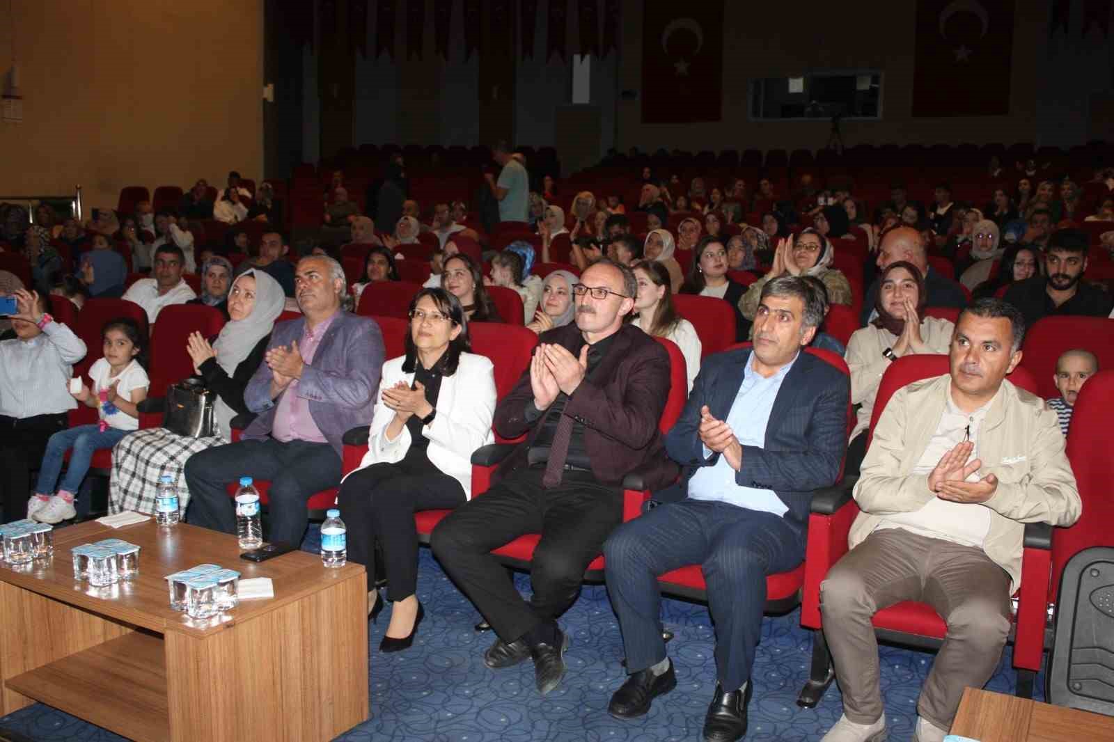 THM topluluğunun yıl sonu etkinliğine yoğun ilgi
