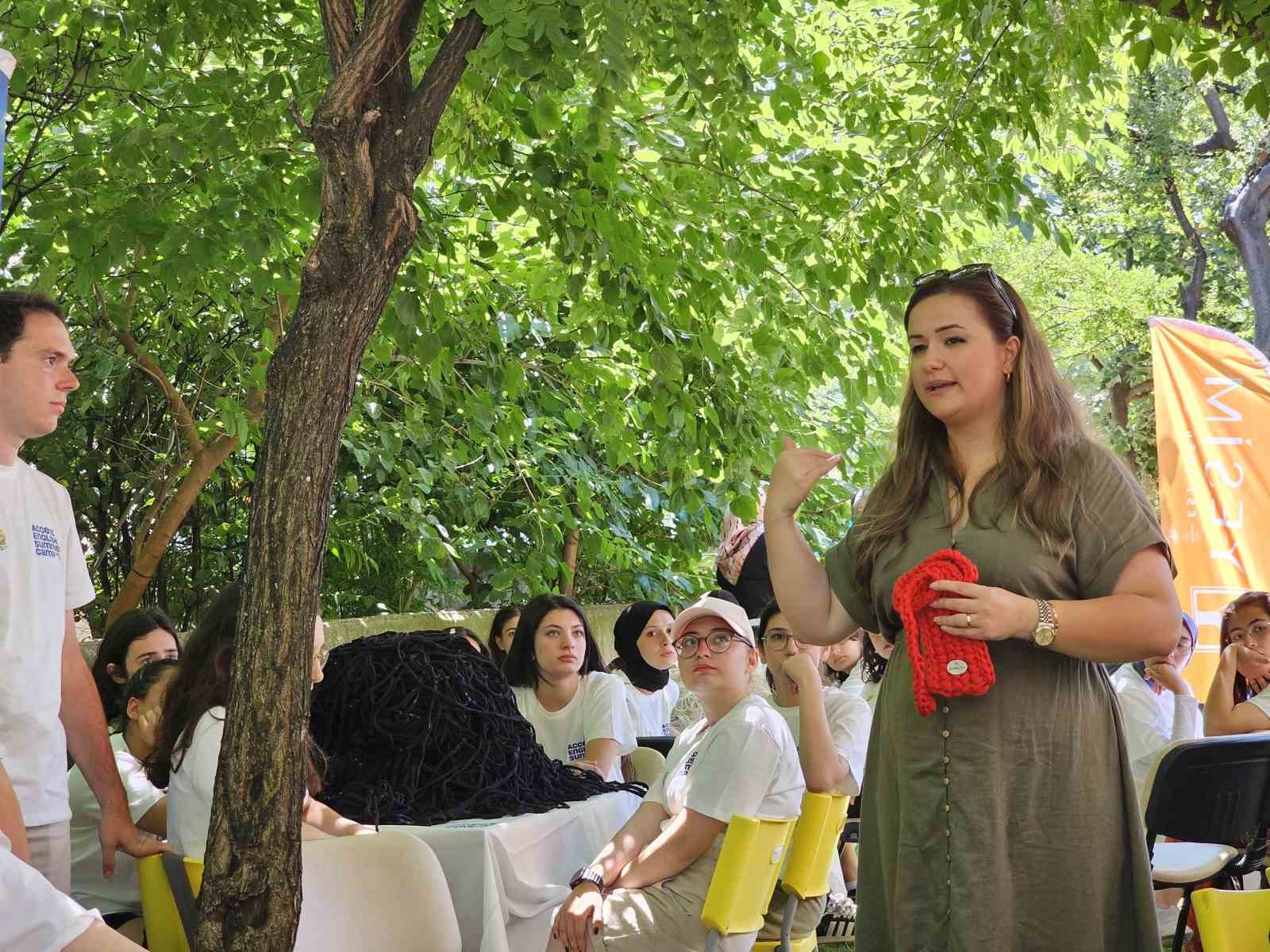 Öğrencilerden ’Ecollectiv’ projesine destek
