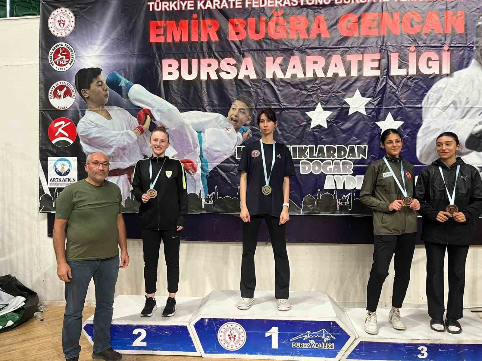 Manisa BBSK’nın karatecileri başarıdan başarıya koşuyor
