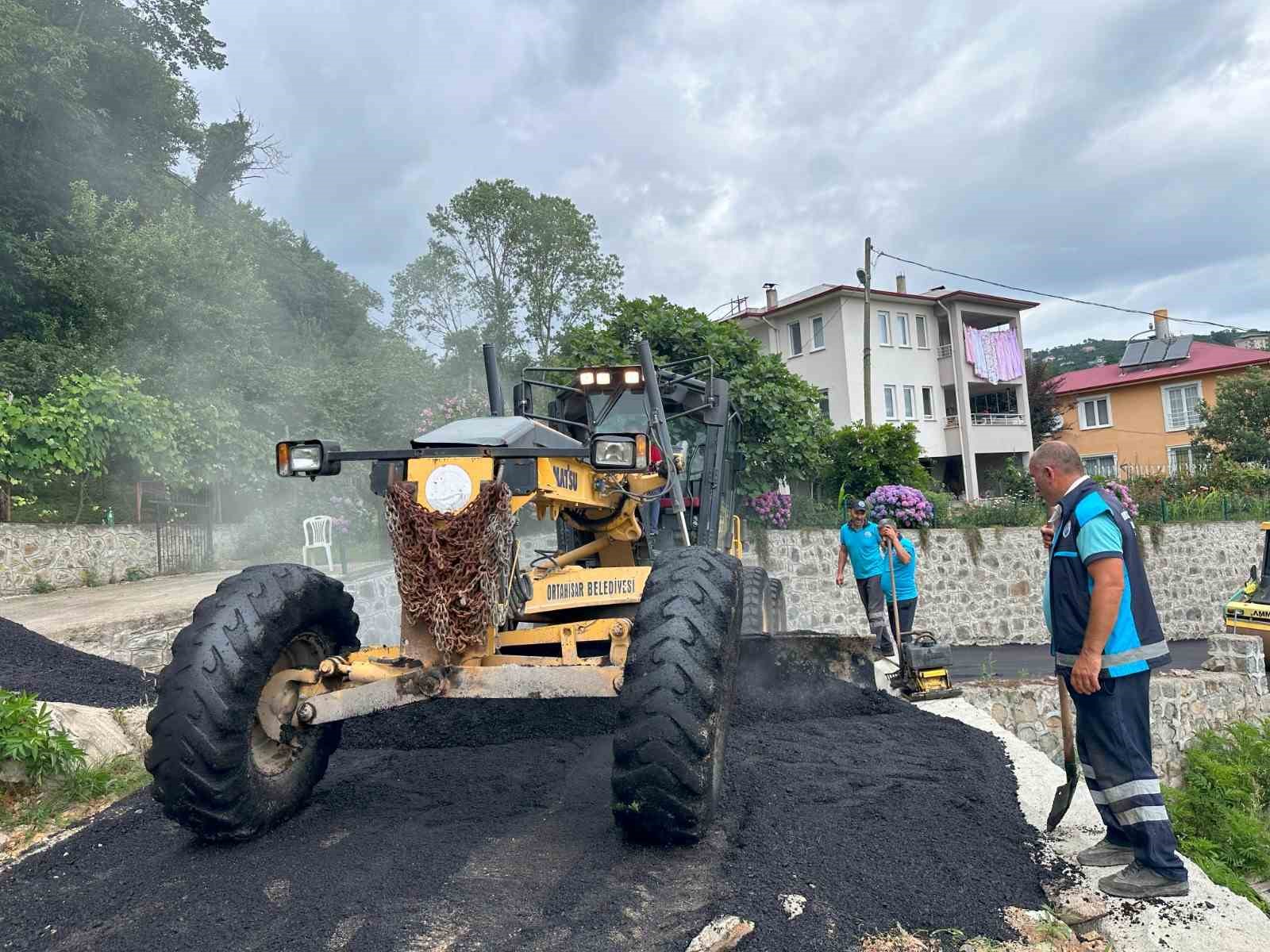 Kelebek hastası Ayşenur için 120 metrelik beton yol asfaltlandı
