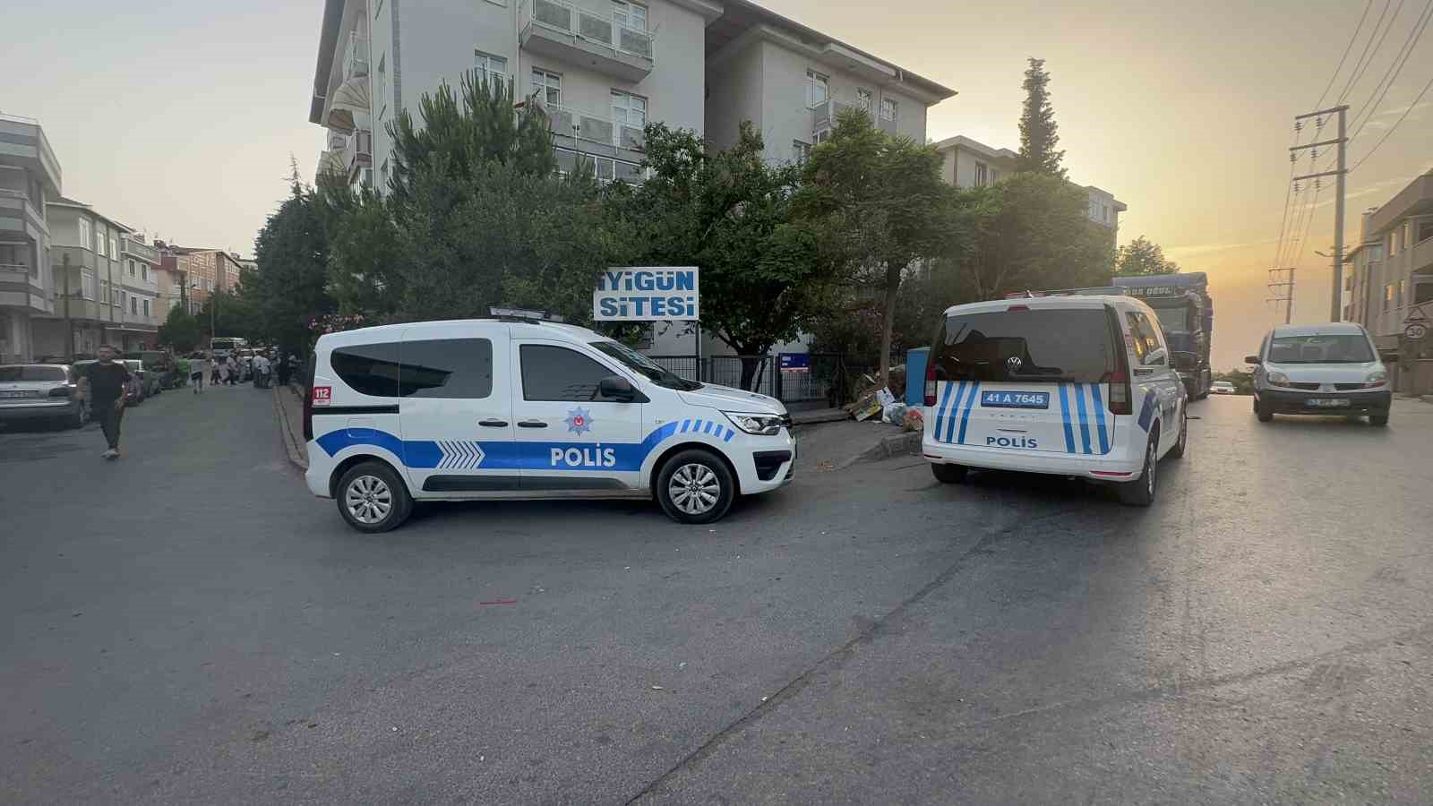 Kocaeli’de aile faciası: Eşini ve 2 çocuğunu vurdu
