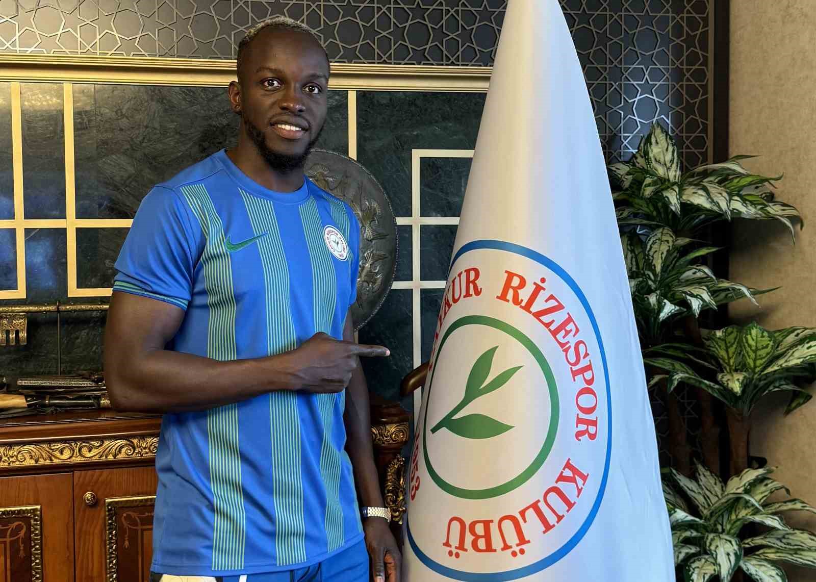 Çaykur Rizespor, Ali Sowe’yi renklerine bağladı
