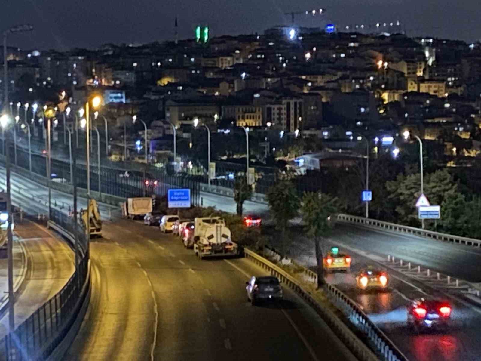 Haliç Köprüsü’nde asfalt yenileme çalışması: Ankara istikameti trafiğe kapatıldı
