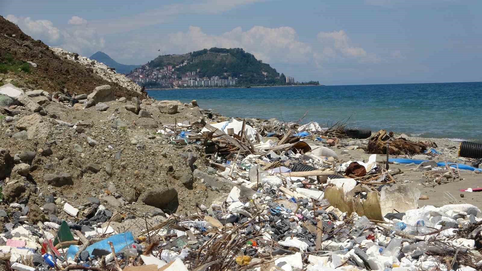 Giresun Adası manzaralı çöplük
