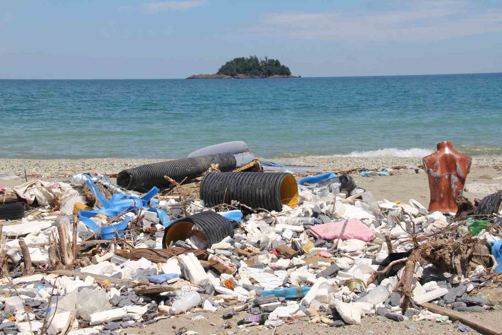 Giresun Adası manzaralı çöplük
