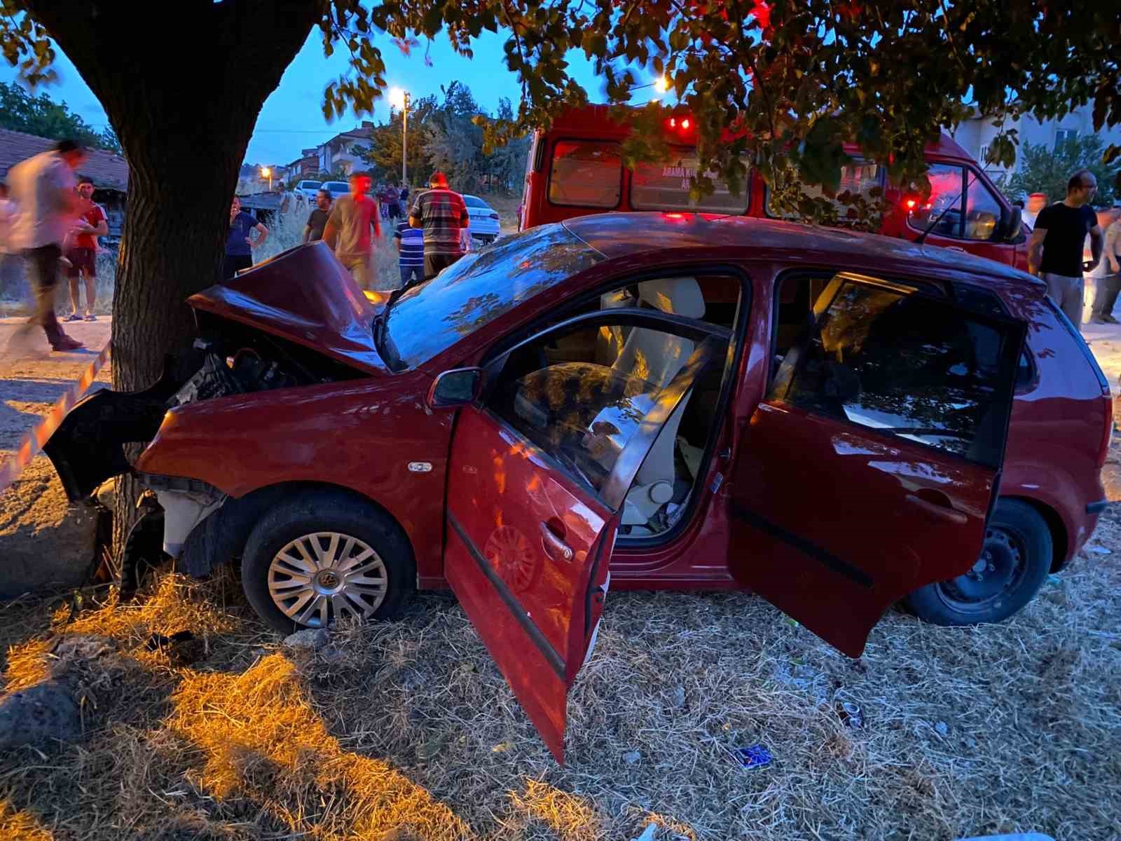 Balıkesir’de trafik kazası; 2 ölü 6 yaralı
