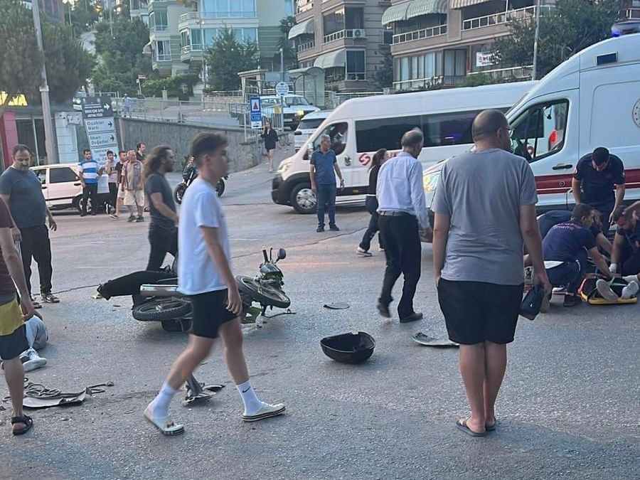 Erdek’teki tehlikeli kavşak yine can yaktı: motosiklet sürücüsü ağır yaralandı
