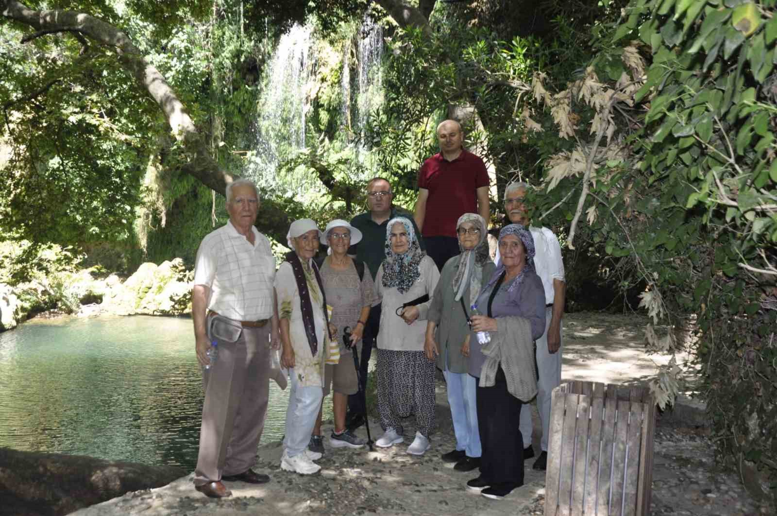 Antalya Sosyal Güvenlik İl Müdürlüğü emekliler ile doğa yürüyüşünde buluştu
