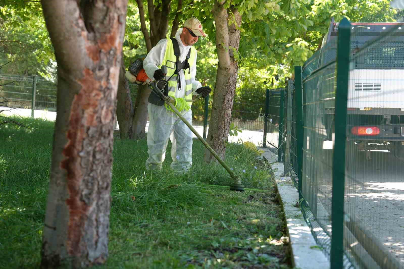 Gölbaşı’nın parklarında temizlik ve bakım çalışmaları sürüyor
