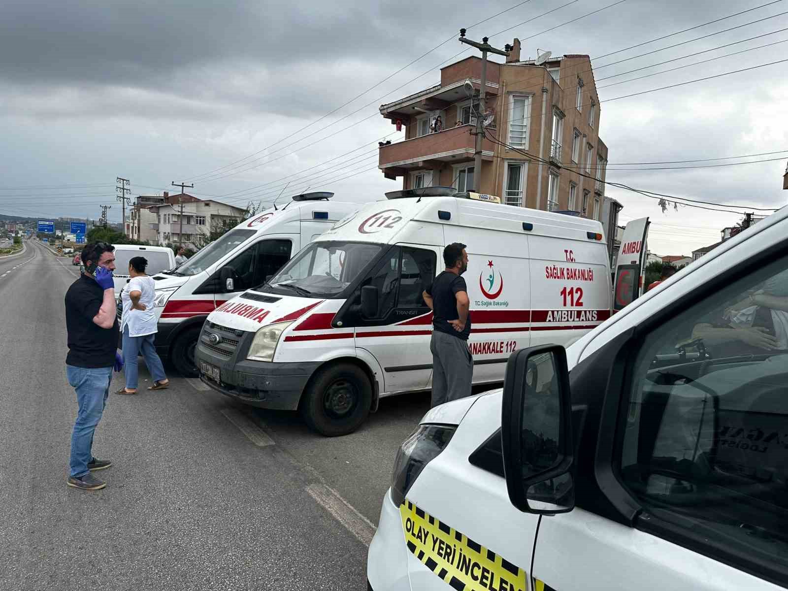 Çanakkale’de cinnet getiren baba, eşini ve çocuğunu pompalı tüfekle öldürdü, intihar etti
