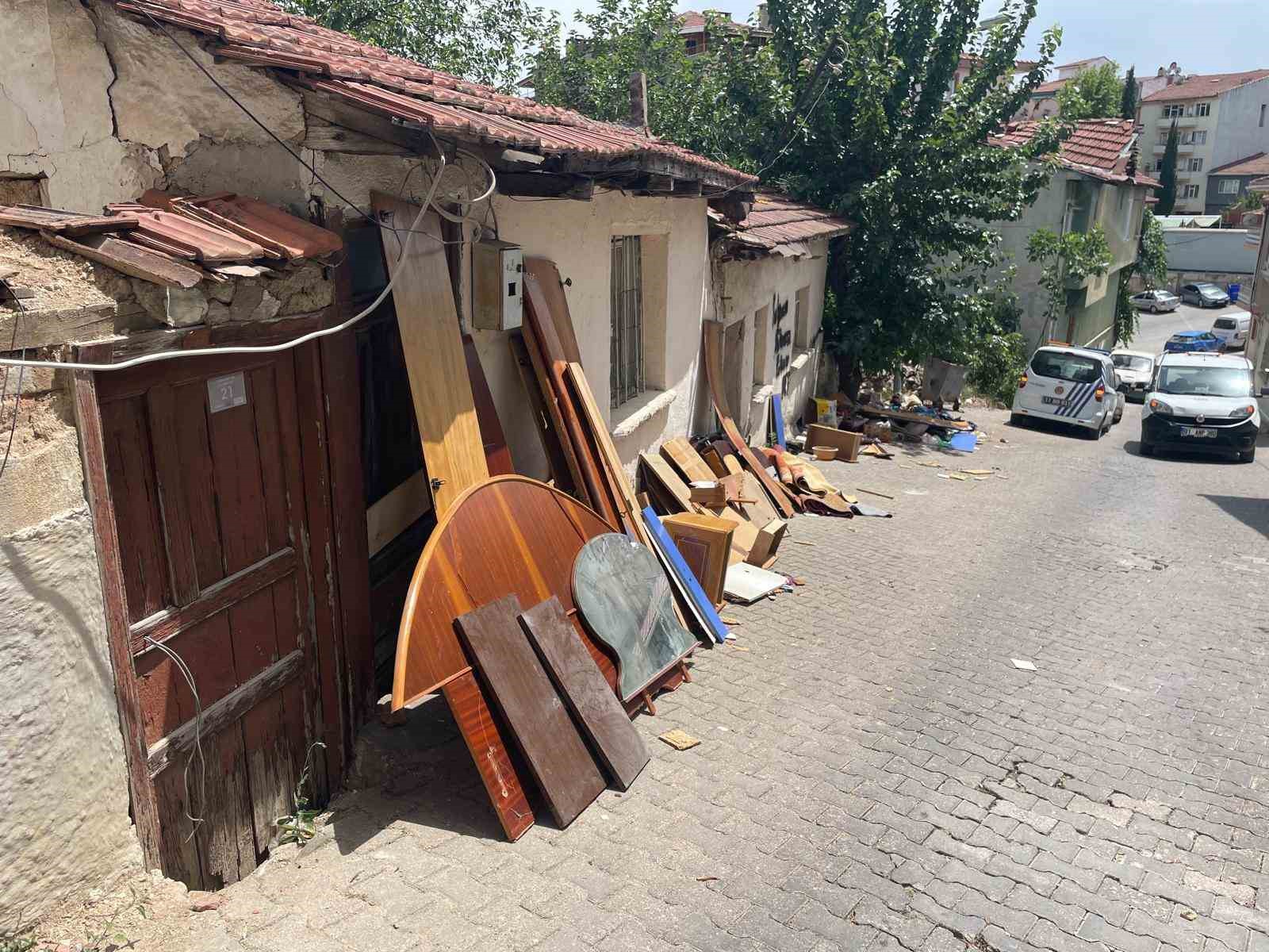 Yok artık dedirten olay, çöp evden neler çıktı neler
