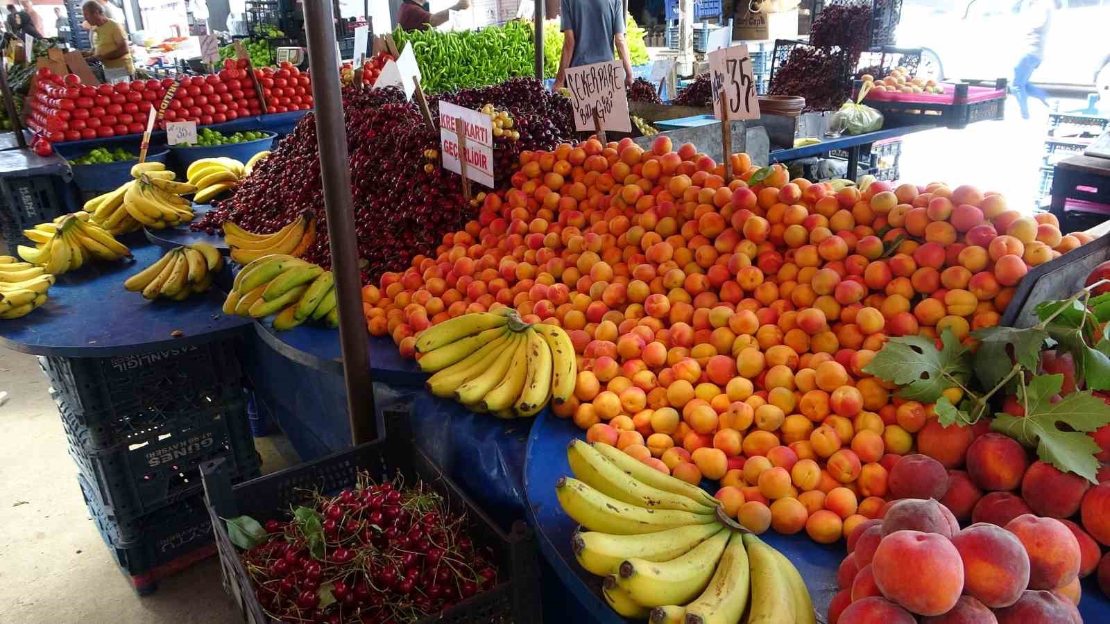 Yaz geldi, pazarda fiyatlar düştü
