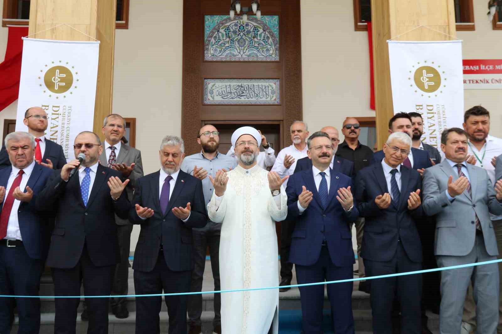 Diyanet İşleri Başkanı Erbaş, Eskişehir Teknik Üniversitesi Camii açışına katıldı
