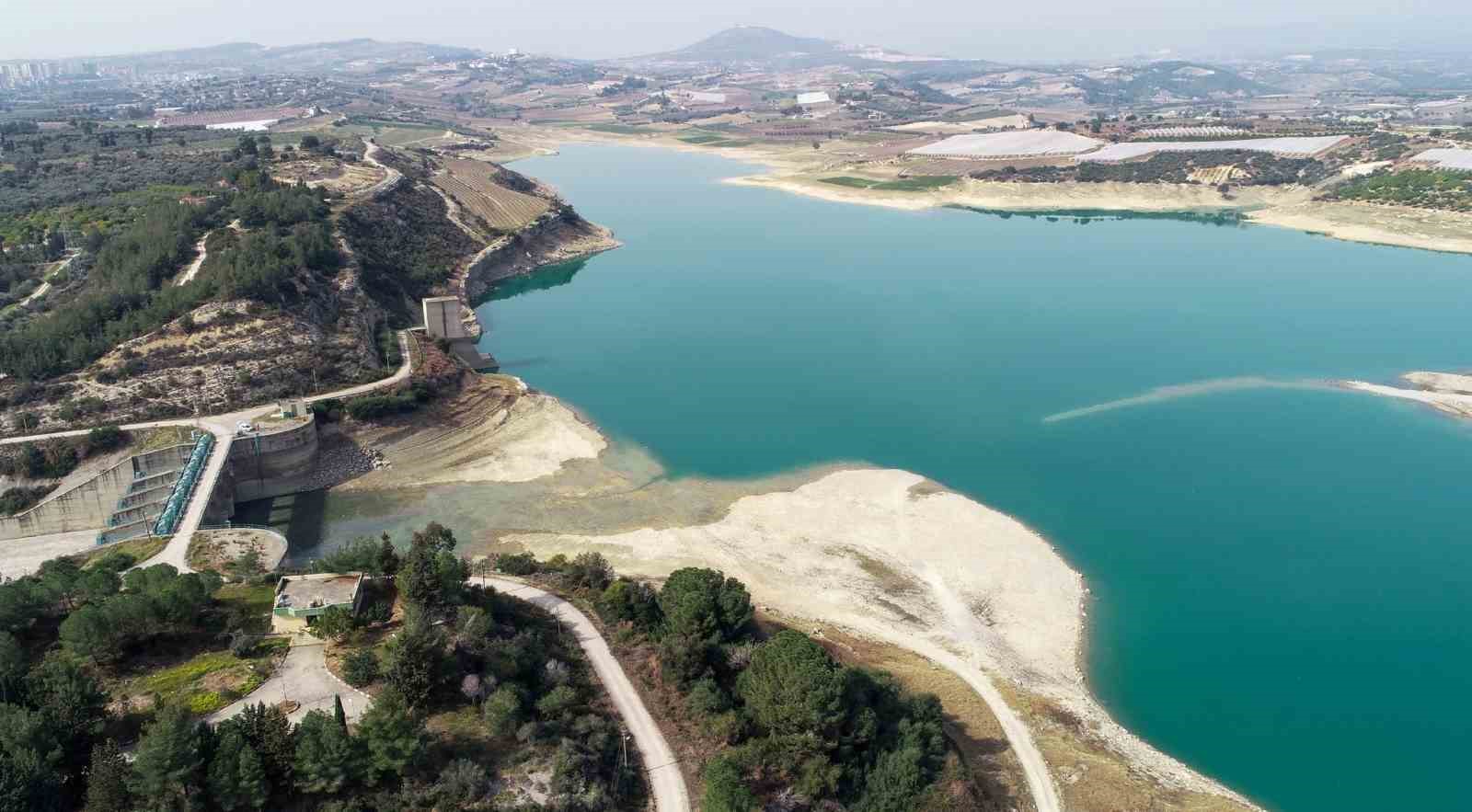 Mersin Büyükşehir Belediye Başkanı Seçer, Avrupa İmar ve Kalkınma Bankasının deprem bölgesine gönderdiği hibe paketinden yararlanacak iller arasında Mersin’in de sayılmasına karşın paylarına düşen hibeyi alamadıklarını söyledi
