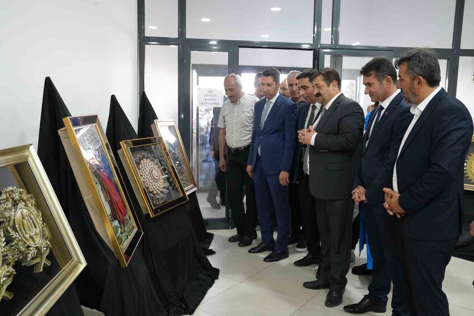 Elazığ’da kursiyerlerin ürünleri görücüye çıktı
