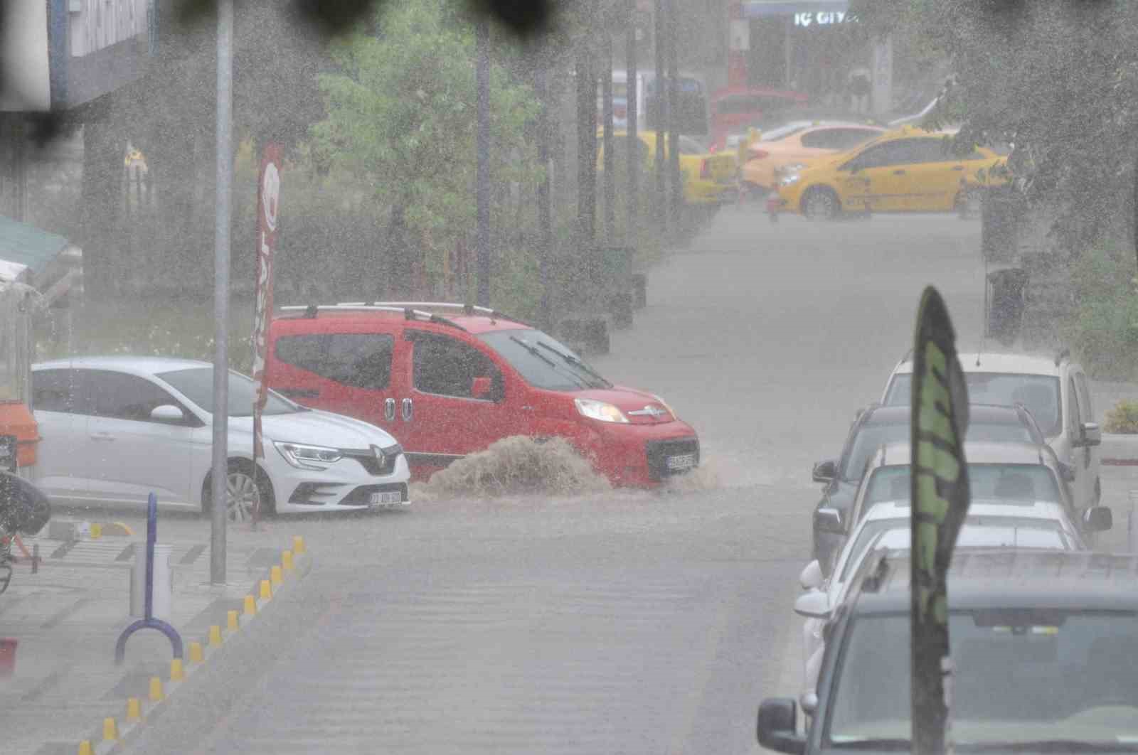 Keşan’da yağmur etkili oldu
