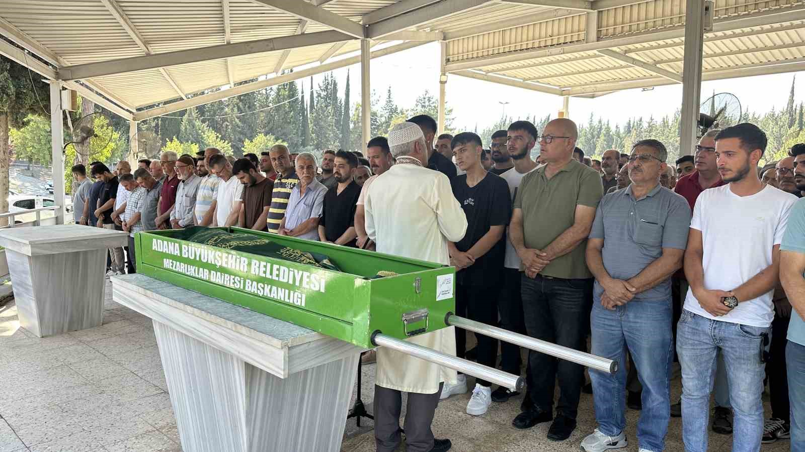 İrfan Can Eğribayat’ın babası Adana’da toprağa verildi
