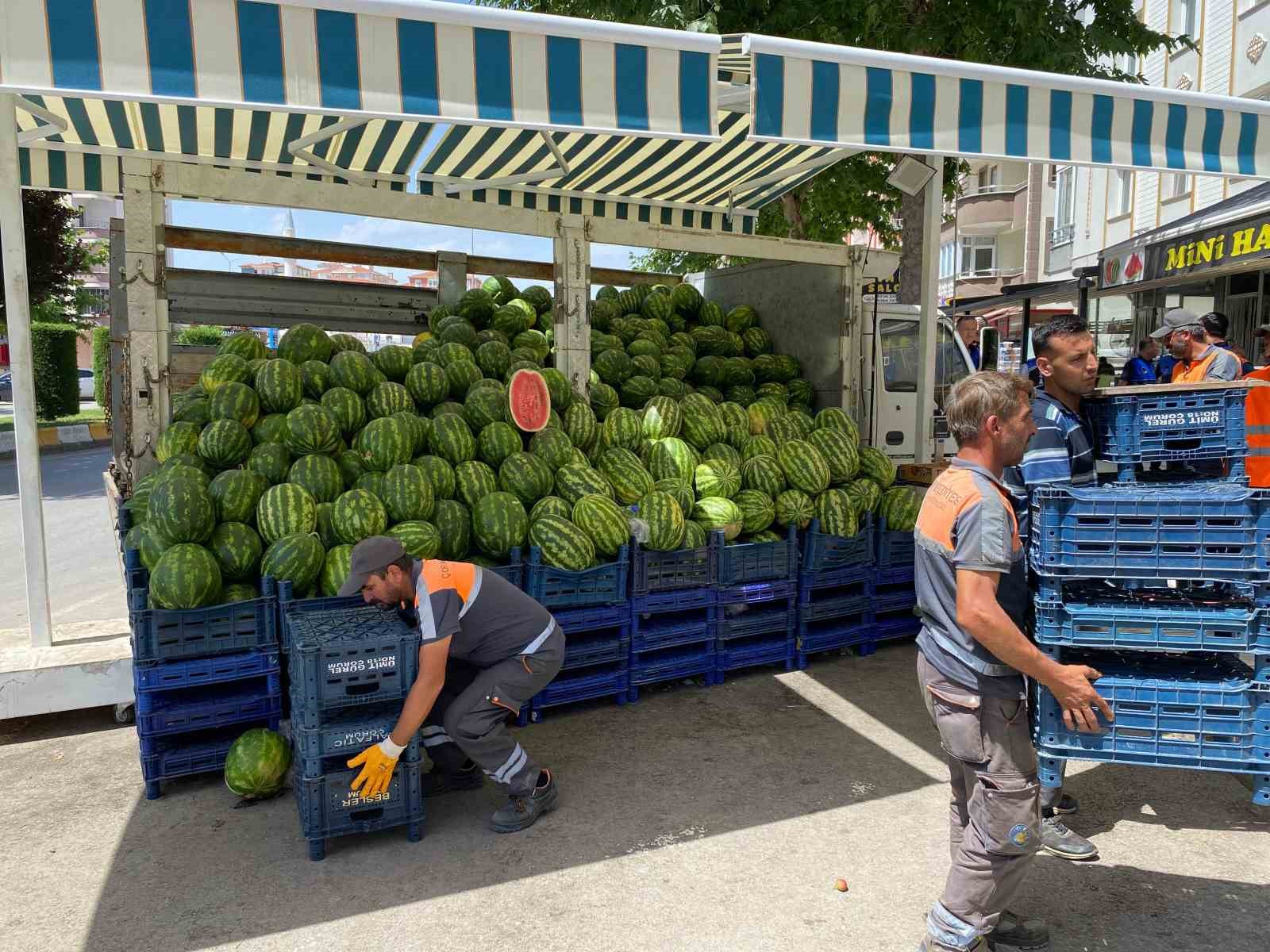 Çorum Belediyesi yol ve kaldırım işgaline izin vermeyecek
