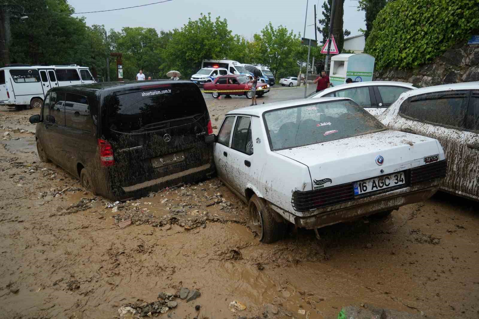 Bursa’da selin bilançosu havadan görüntülendi
