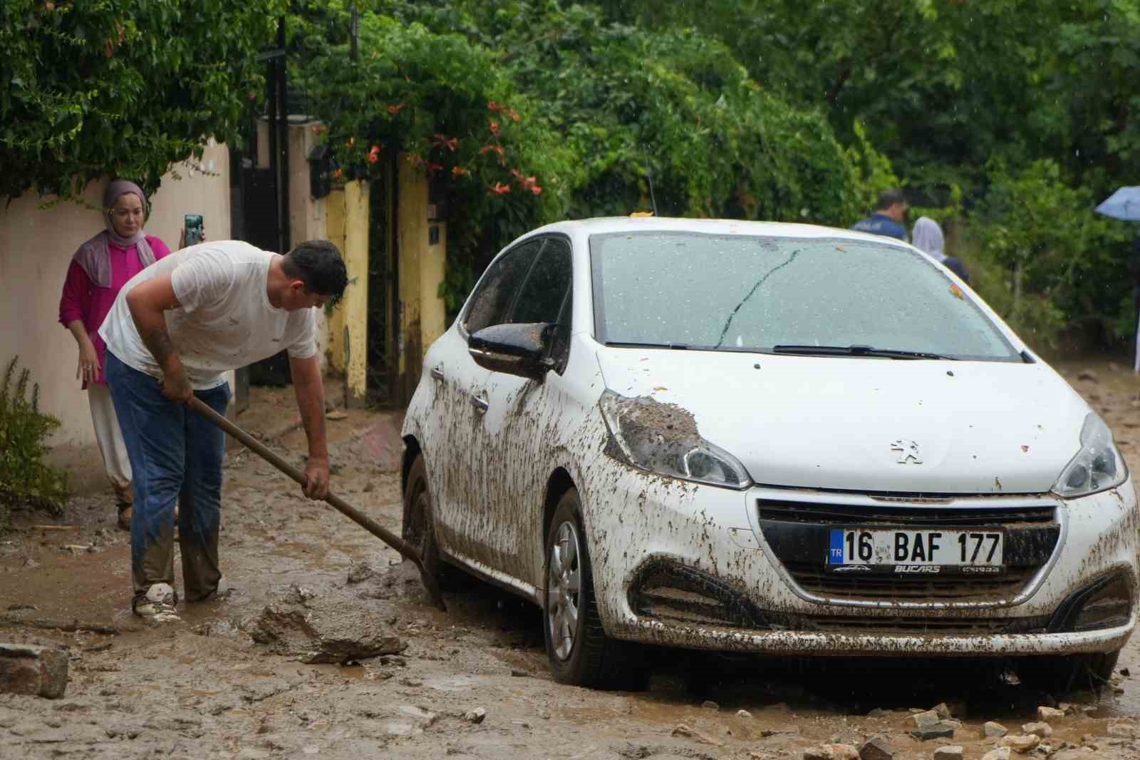 Bursa’da selin bilançosu havadan görüntülendi
