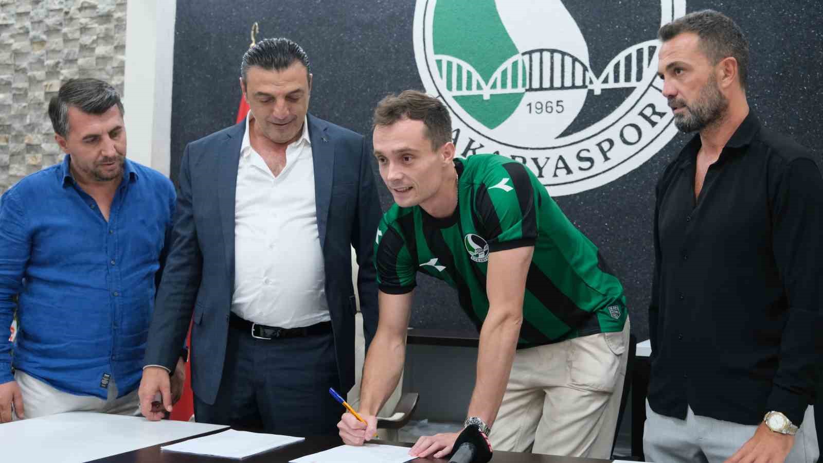 Sakaryaspor, Polonyalı kaleci Szumski’yi transfer etti
