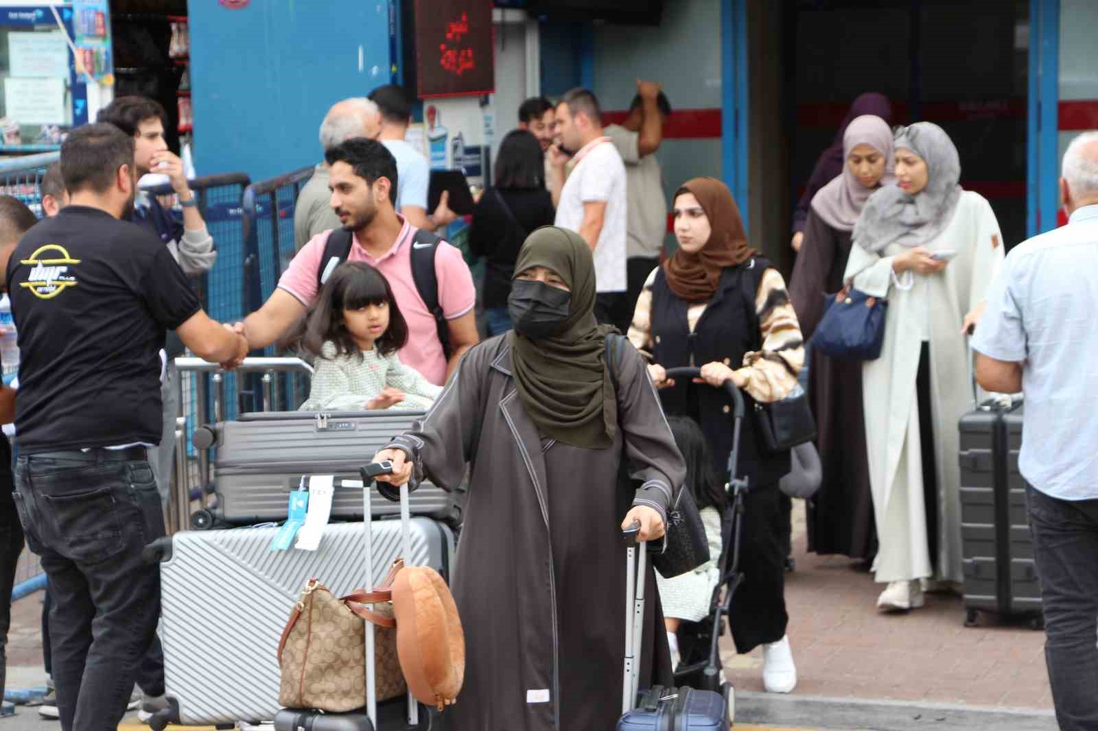 Trabzon Havalimanı’nda turizm sezonu yoğunluğu
