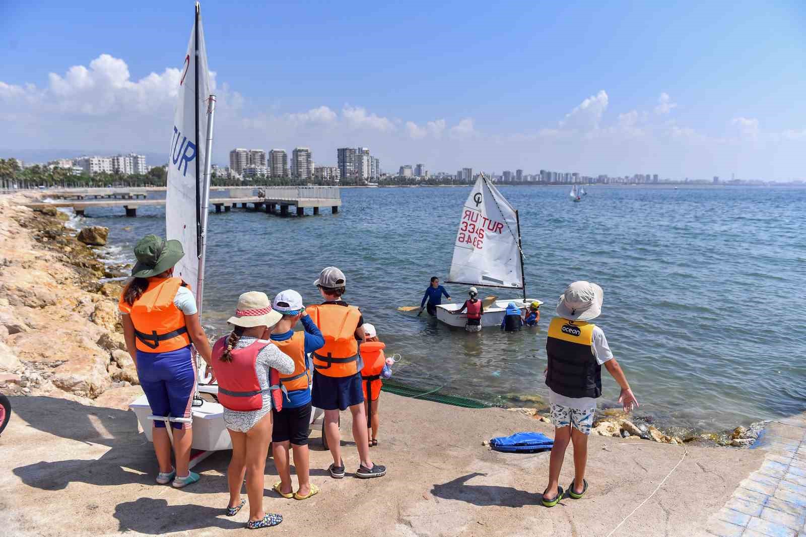 Mersin’deki Su Sporları Merkezi büyük ilgi görüyor
