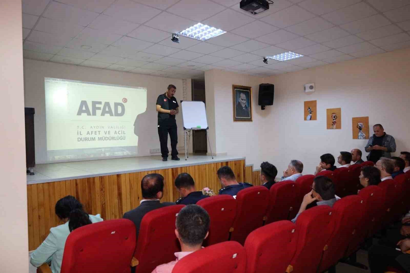 Karacasu’da İlçe Afet Müdahale Planı Eğitimi Toplantısı gerçekleştirildi
