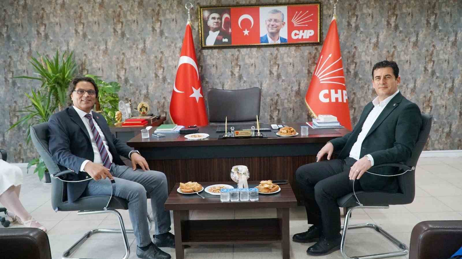 Denizli’de AK Parti’den CHP’ye iadei ziyaret
