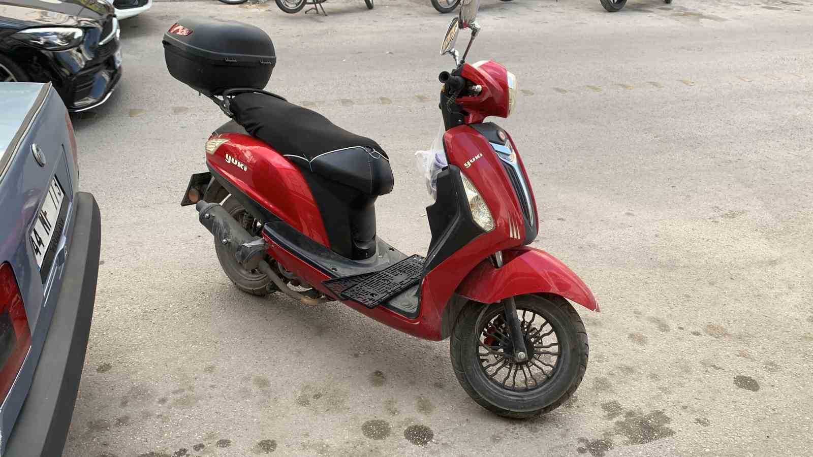 Motosikletin 4 yaşındaki çocuğa çarpma anı kamerada
