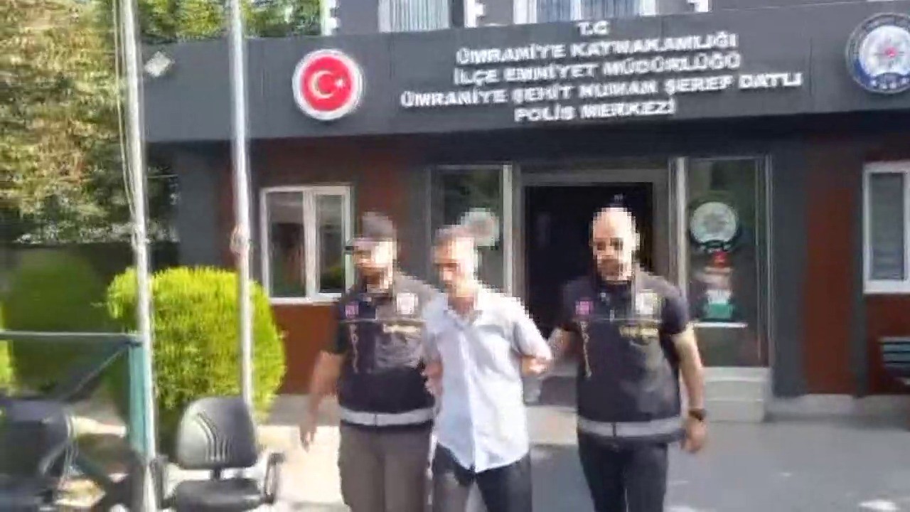 Ümraniye’de samuray kılıçlı maganda trafikte terör estirdi
