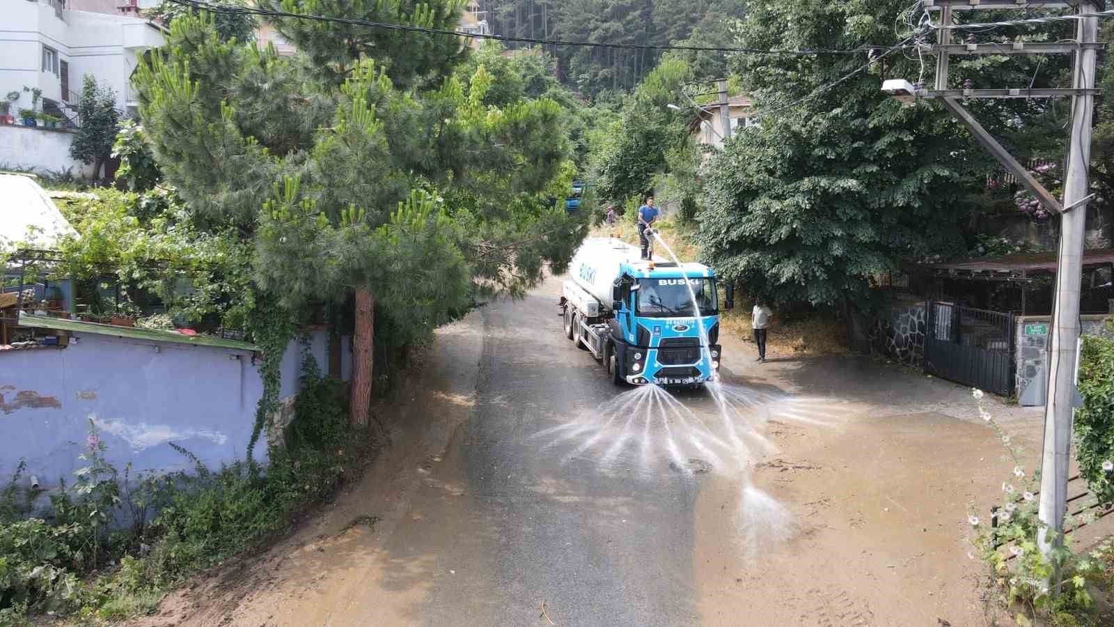 Yıldırım’da yağmur mesaisi
