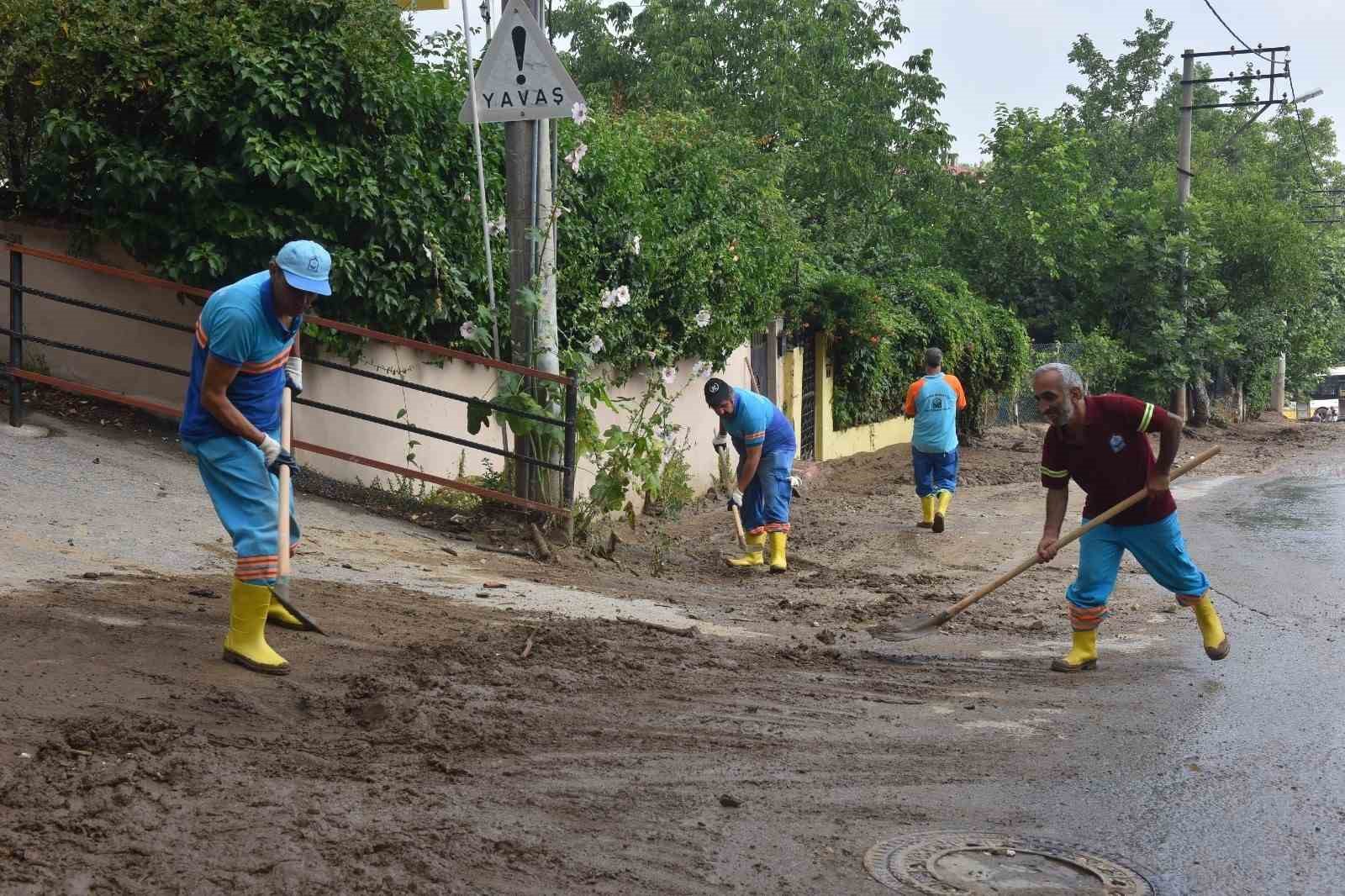 Yıldırım’da yağmur mesaisi
