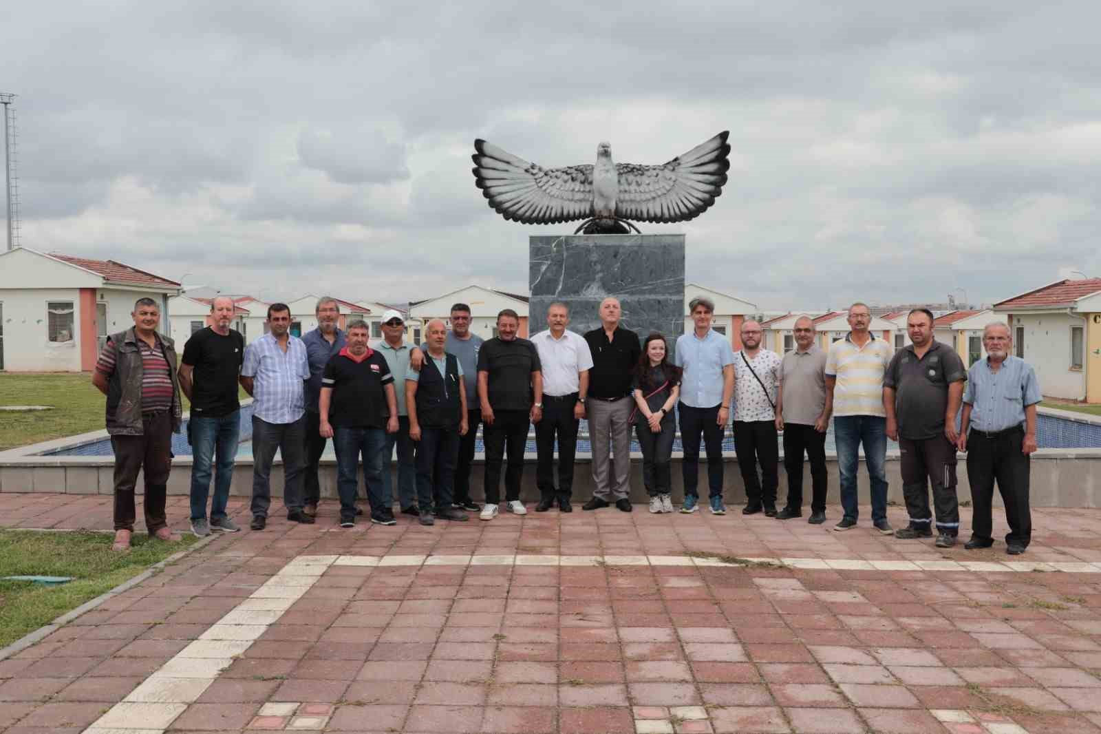 Odunpazarı’ndan güvercin yetiştiriciliği ve hastalıkları eğitimi
