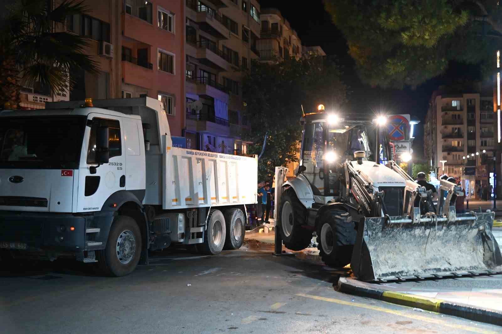 MASKİ ekipleri gece boyunca çalışarak arızayı giderdi
