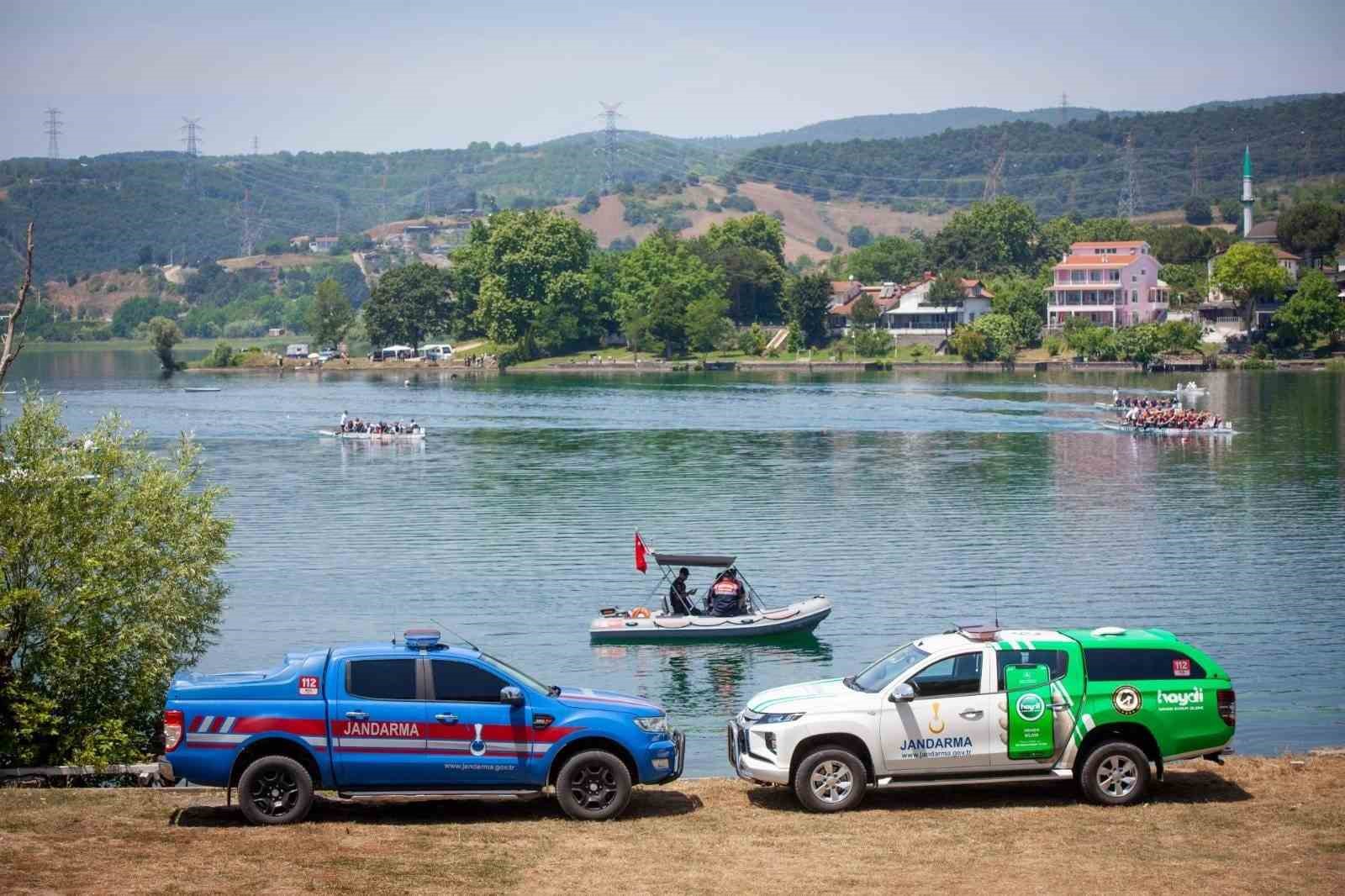 Jandarma Sapanca Gölü’ndeki kontrol ve denetimlerini artırdı
