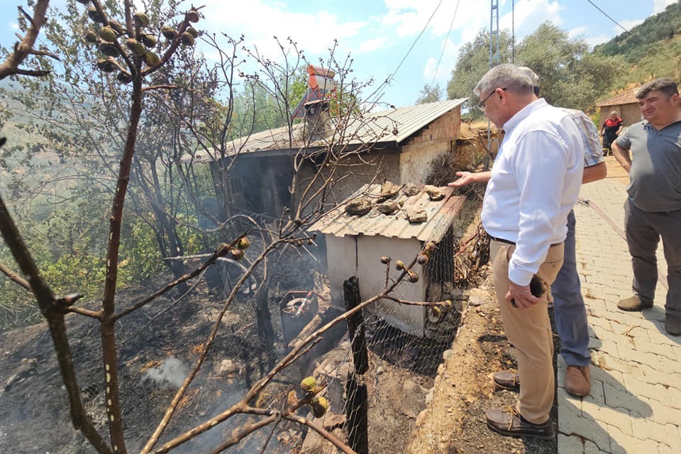 Başkan Güler yangın bölgesinde incelemelerde bulundu
