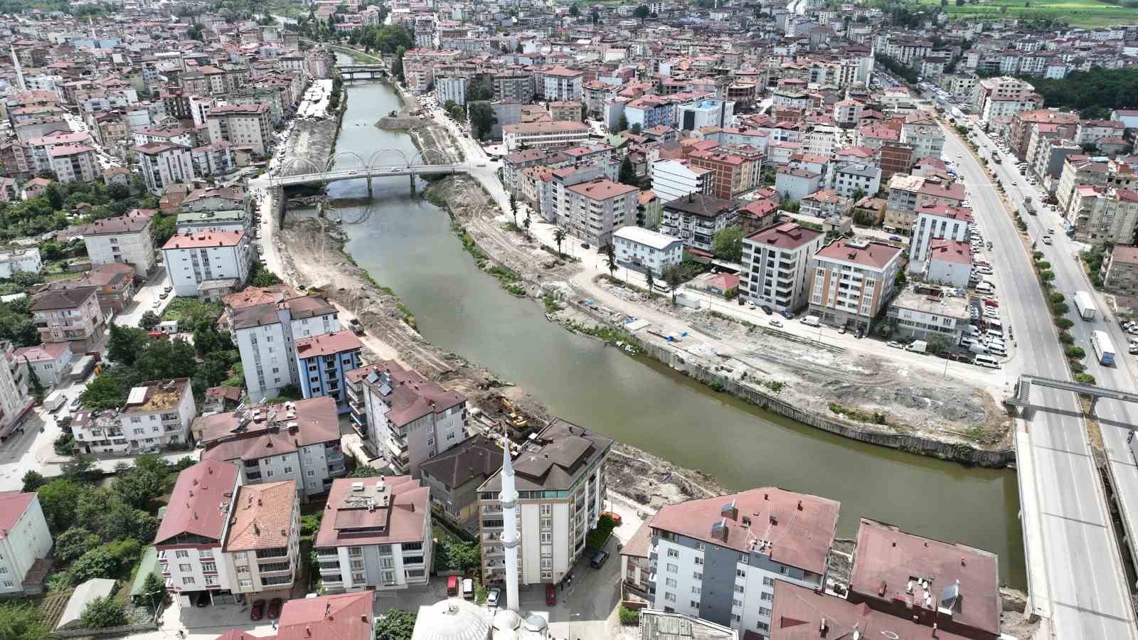 Terme Çayı ıslahında fore kazıklar tamam
