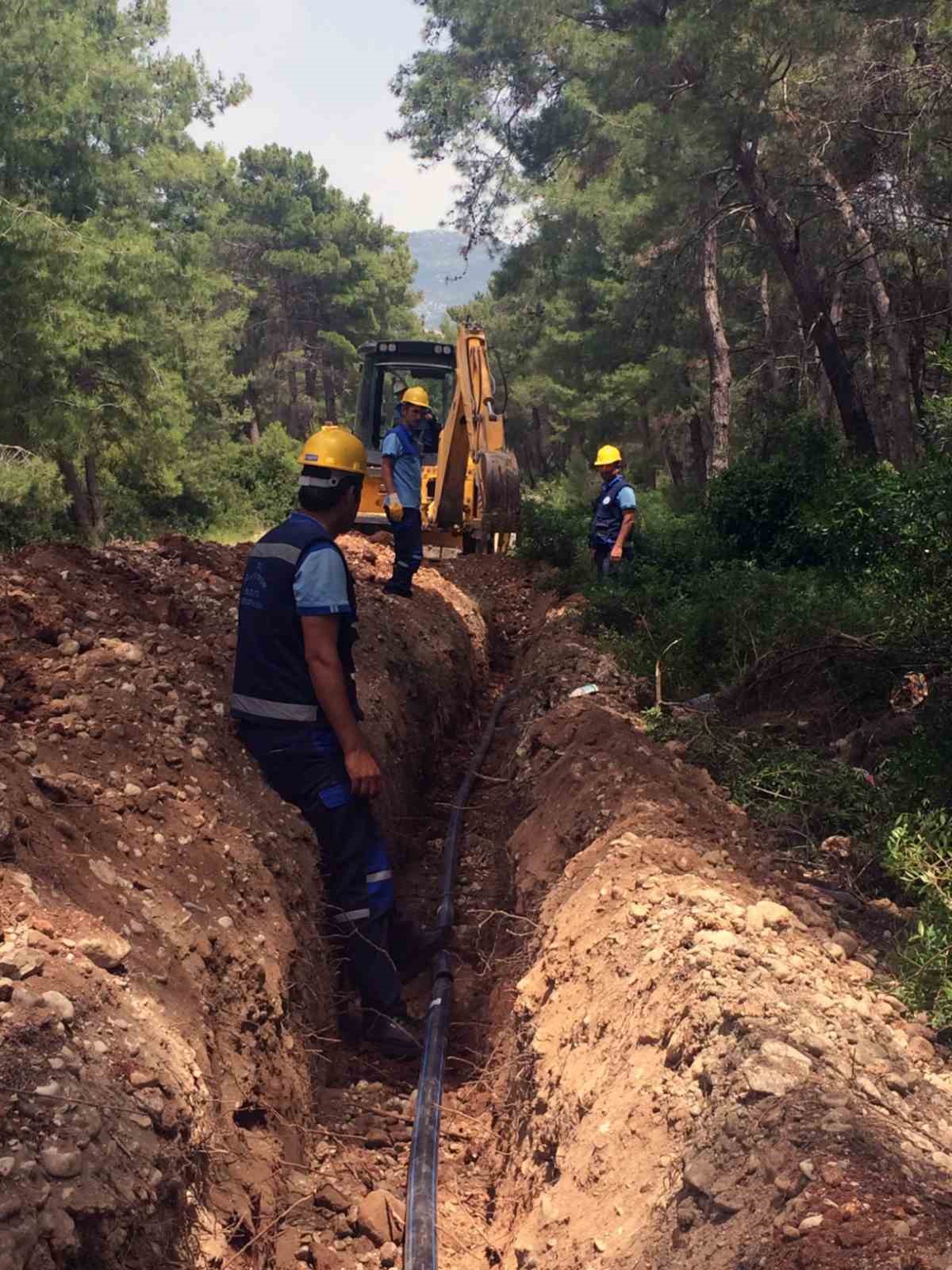 Datça Mesudiye’de kireç tıkanıklığı hat yenileme çalışmasıyla giderildi
