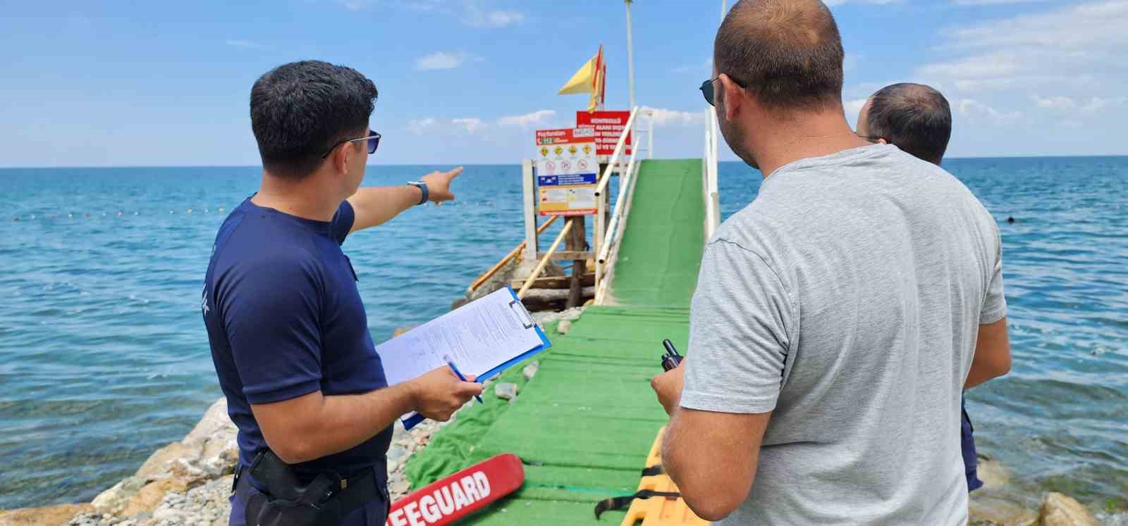 Yalova’da Sahil Güvenlik’ten plajlarda denetim
