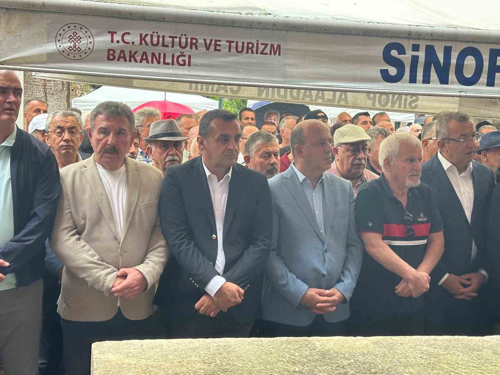 Eski Başkan Baki Ergül toprağa verildi
