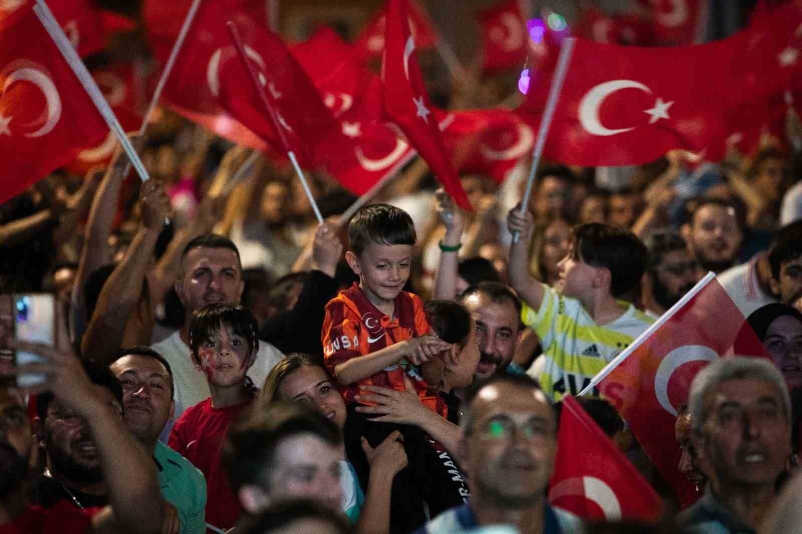 Milli maç coşkusu Zafer Meydanı’nda yaşanacak
