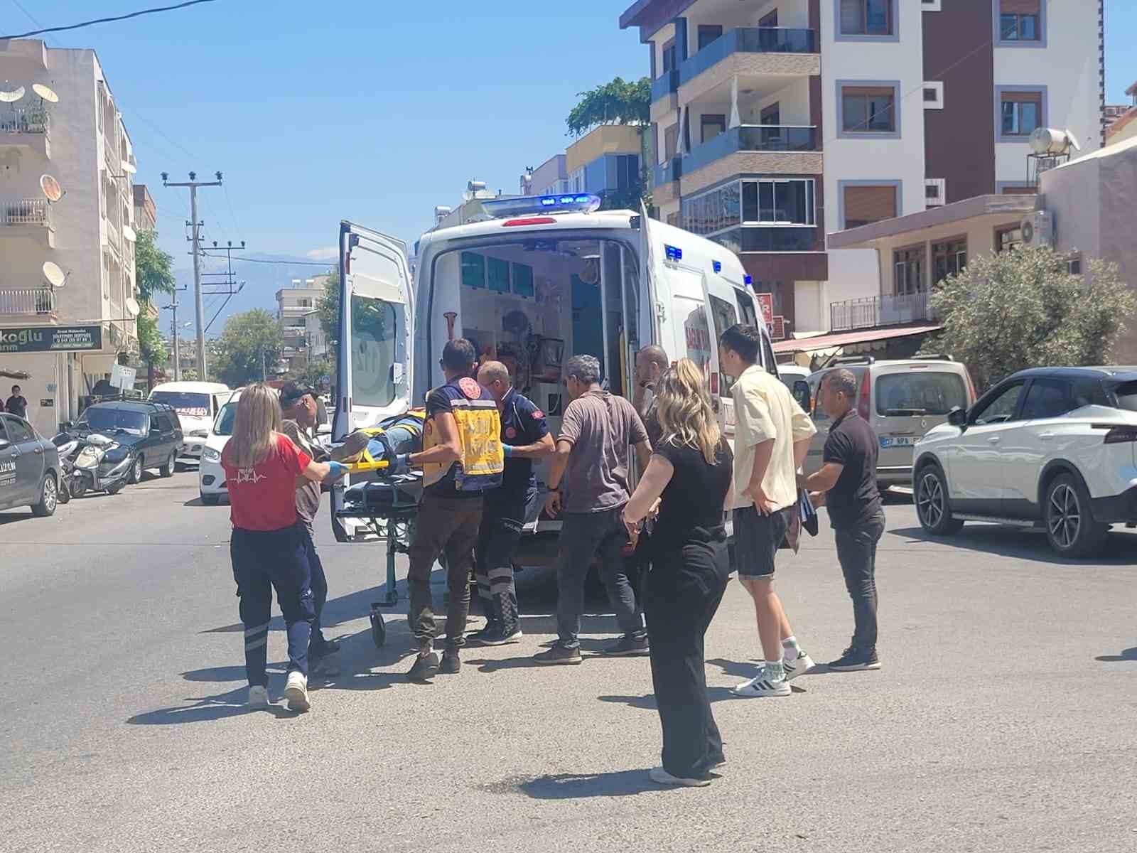 Kaza yapan motosiklet sürücüsü hastanelik oldu
