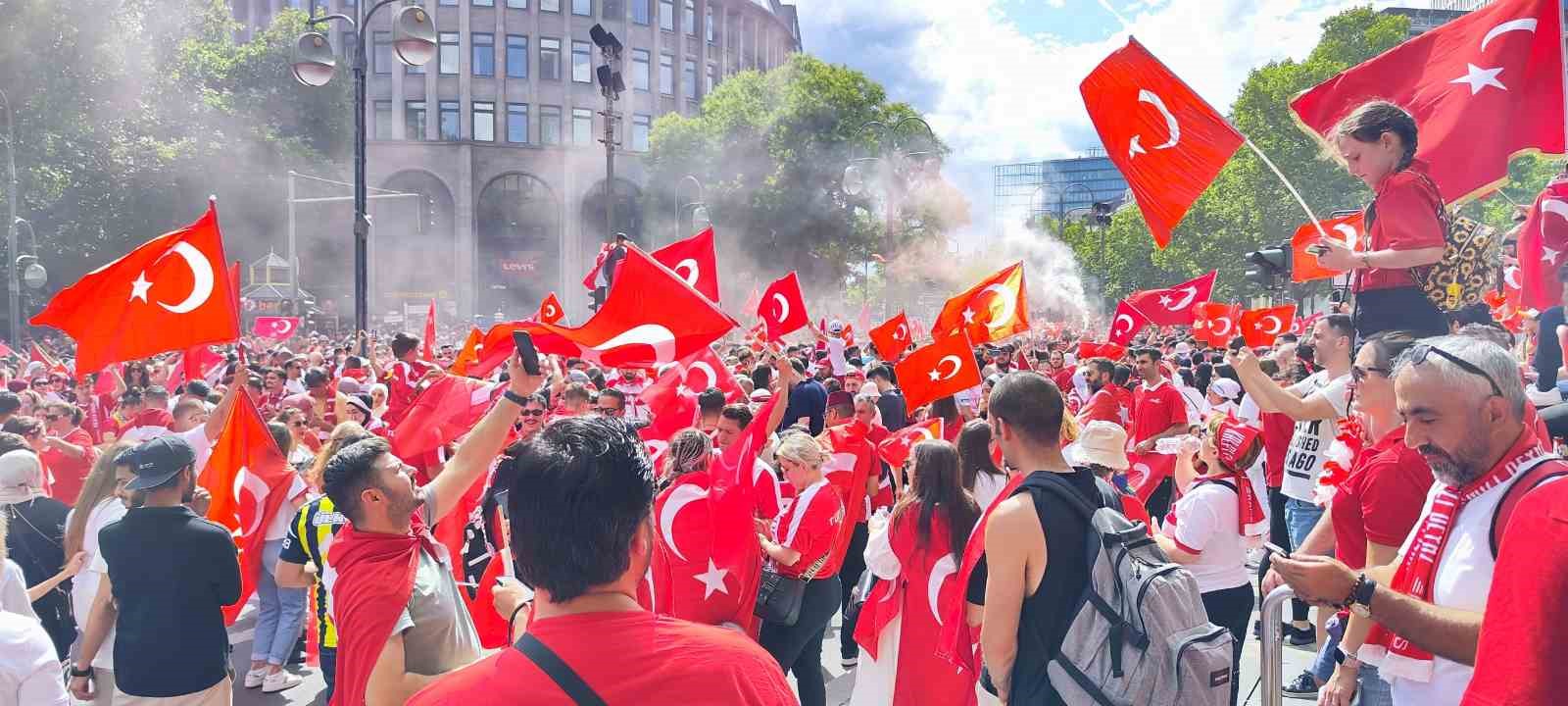 Berlin’de Türkiye coşkusu
